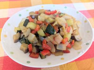 たっぷり野菜の蒸し炒め