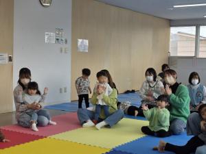 さんさんるーむ